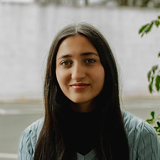 Malaika Headshot.jpg