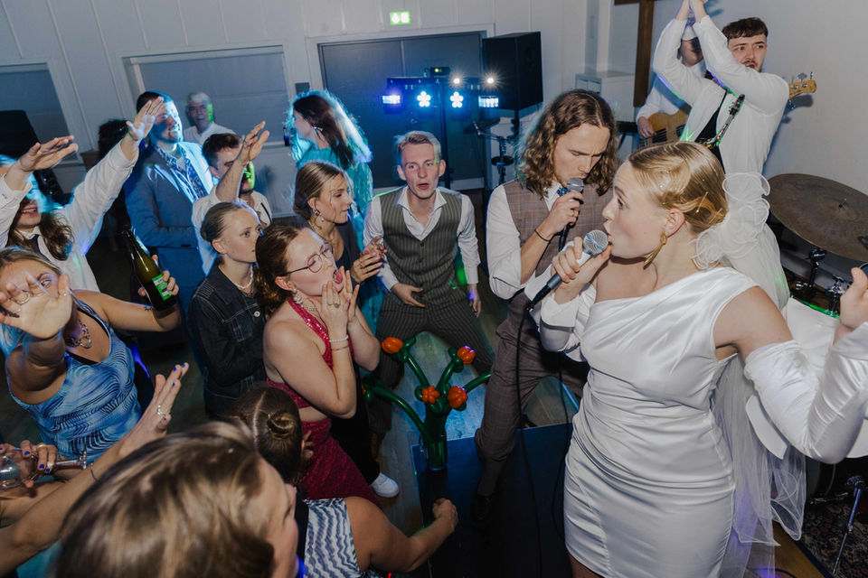 Bryllupsfotograf, Bryllupsvideograf, Bryllupsbilleder, Bryllupsvideo, God pris, budgetbryllup, autentisk, naturlig, ikke opstillet, rimelig pris,