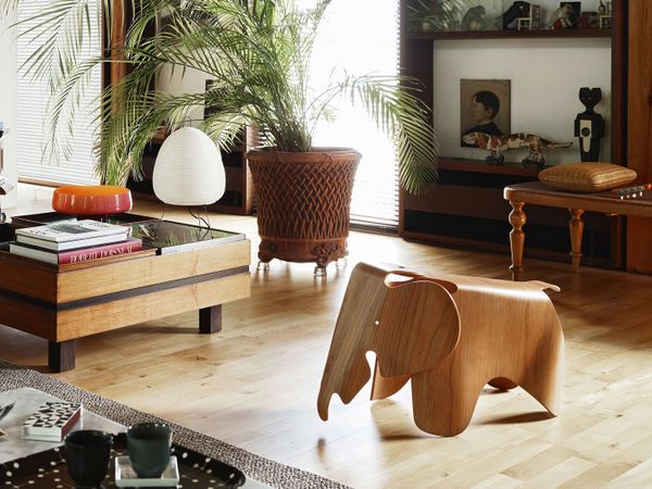 Vitra Eames Elephant plywood