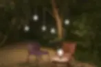 Lampes fermob allumées de nuit