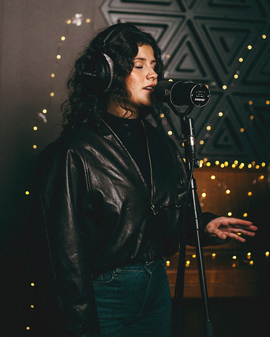 Laura Duarte Singing