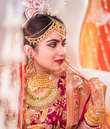 Best pre-wedding and wedding photographer in kolkata, Lake Town and dum dum. We provide premium wedding and lifestyle photography, cinematography and wedding albums in Kolkata and India. Aniruddha Pandey Photography.