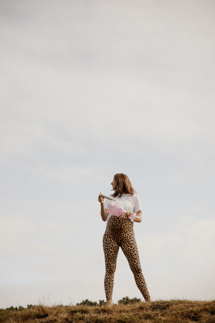 Portraitfotos Portraitfotoshooting natürlich Portraitphotography  Schwangerschaftsfotos Babybauchfotos