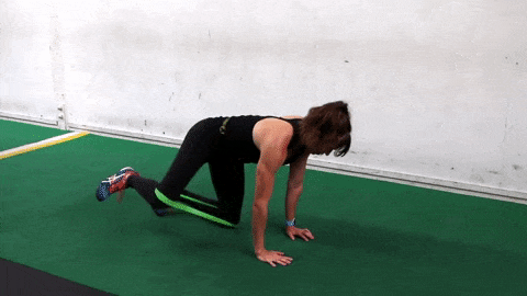 EXERCÍCIOS PARA FORTALECER AS PERNAS COM ELÁSTICO