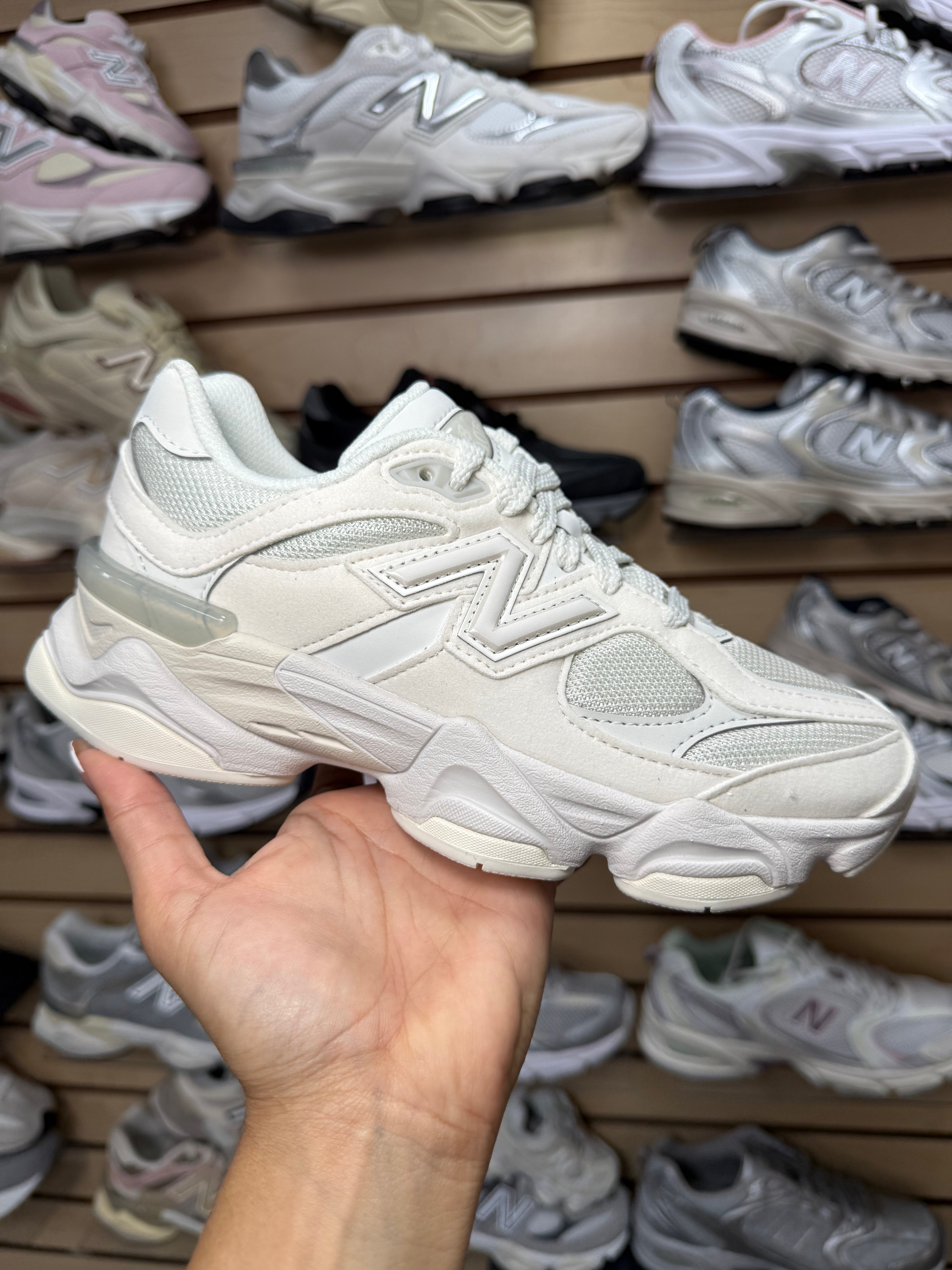 9060 NB Reflection Blanco - 21.5 a 25 cms