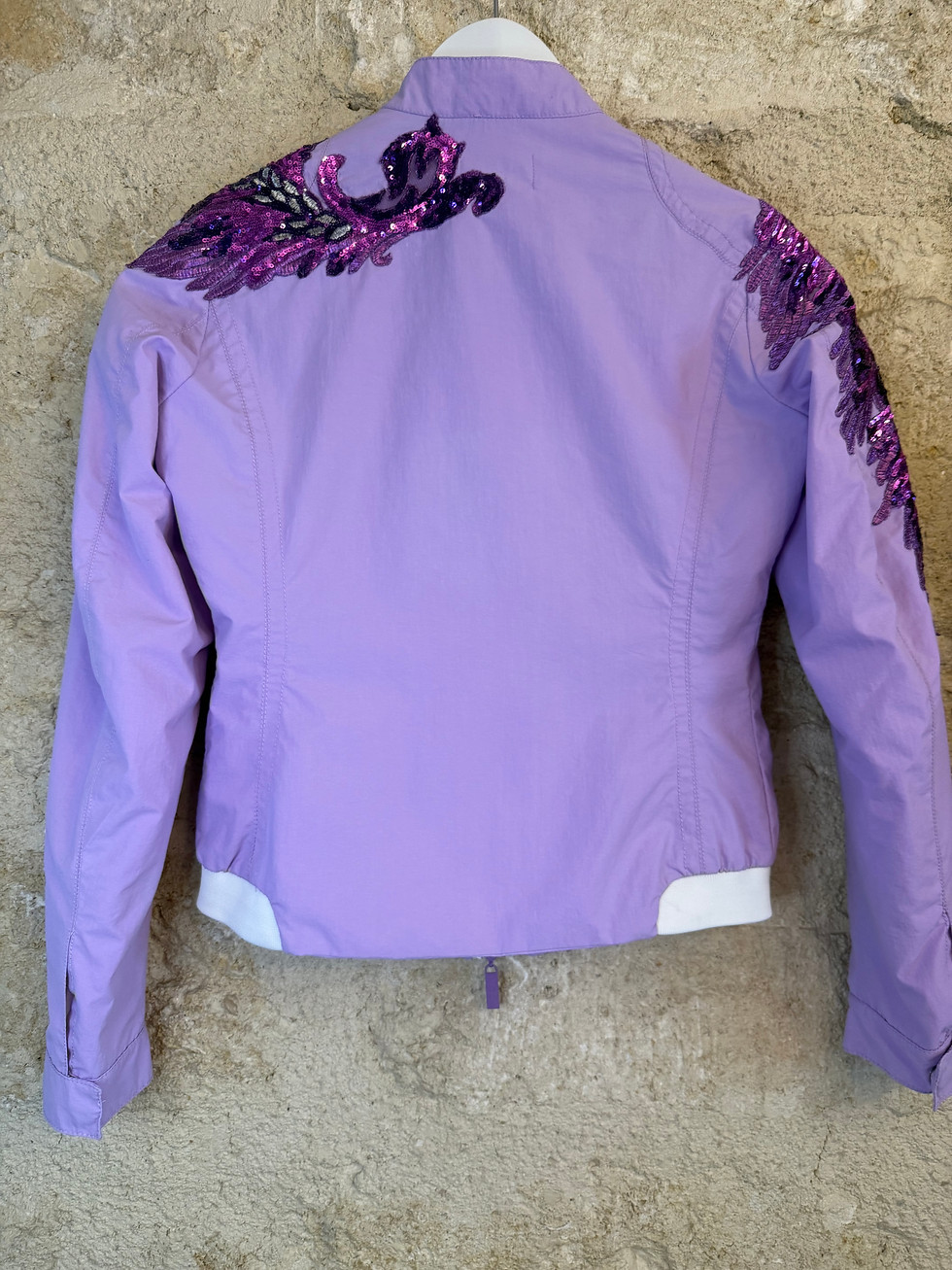 Miniature : Blouson violet avec paillettes sur les manches