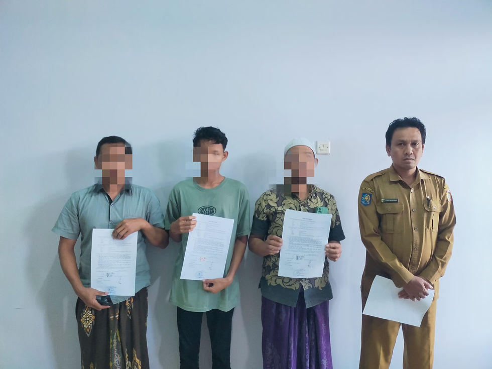 Poto Istimewa : calon PMI dan keluarga beserta tekong sesuai mediasi bersama pemdes Anjani.