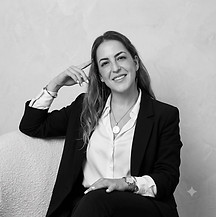 Portrait of Sofia De Alba, Co-Founder and Design Director of NIVRA.