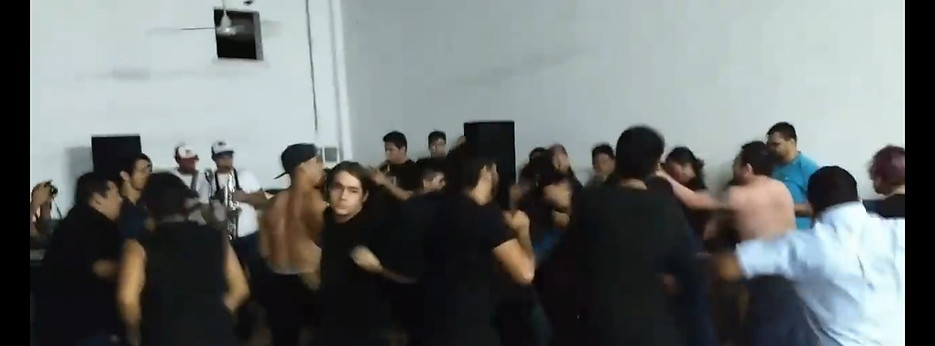 Una_banda_llamada_Ãkaro_2.jpg