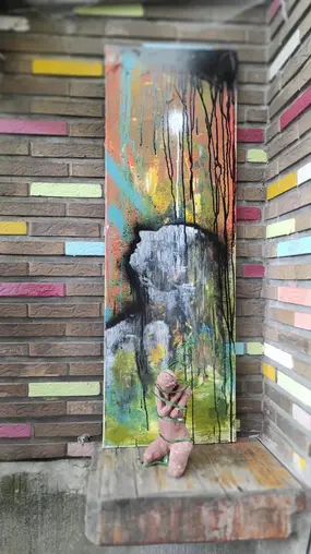 Kunst schilderijen beelden kleurstof atelier tentoonstelling zomer bar toonbaar