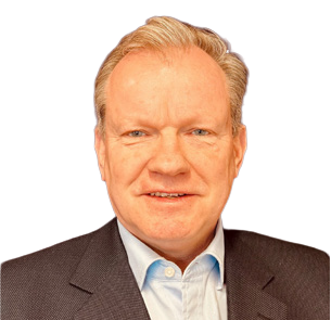 Headshots_Ian Gibb (T).png