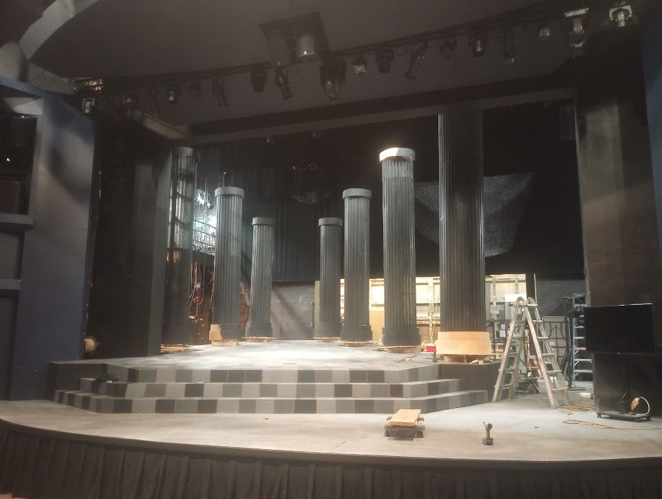 Rake With Some Exposed Column Framing