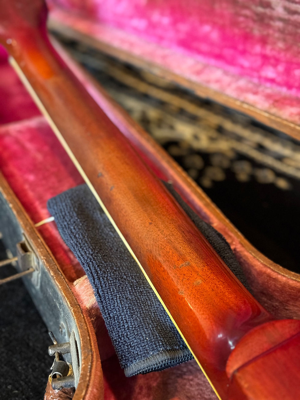 Thumbnail: 1952 Gibson Les Paul "Baby Bee"