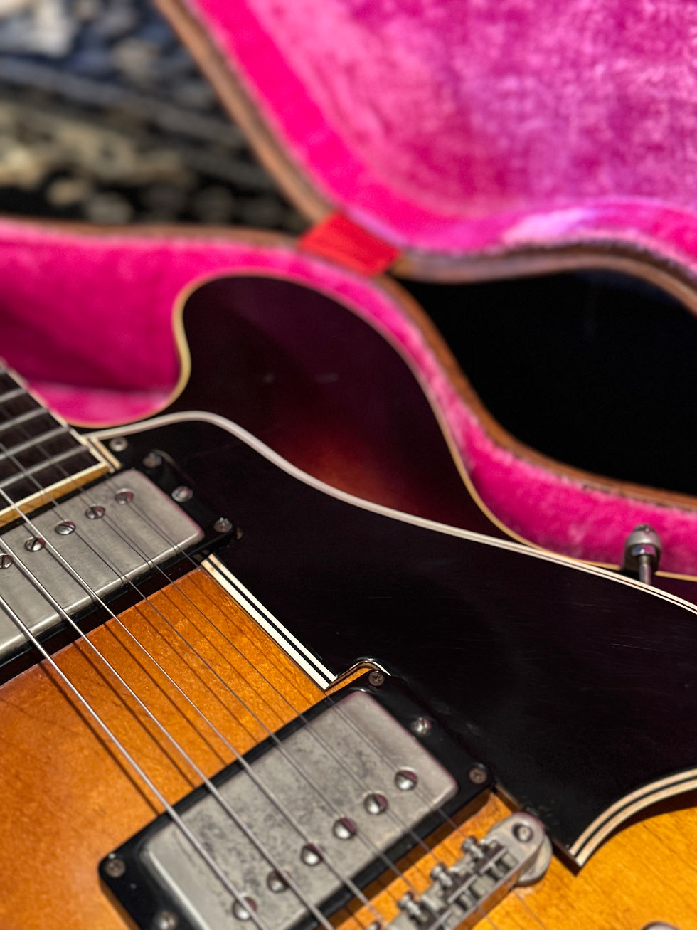 Thumbnail: 1960 Gibson ES-335