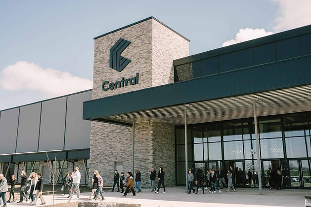 Exterior view of the Central Niagara building at 680 York Rd, Niagara-on-the-Lake, home to Peak Dance Company. This inviting facility provides a vibrant space for dancers of all ages to explore their passion and develop their skills in a supportive environment.