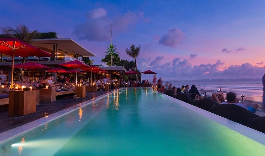 KuDeTa-Bali-Seminyak-infinity-pool.jpeg