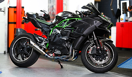 Kawasaki H2 service