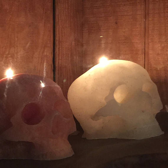 Thumbnail: Human Skull Candle