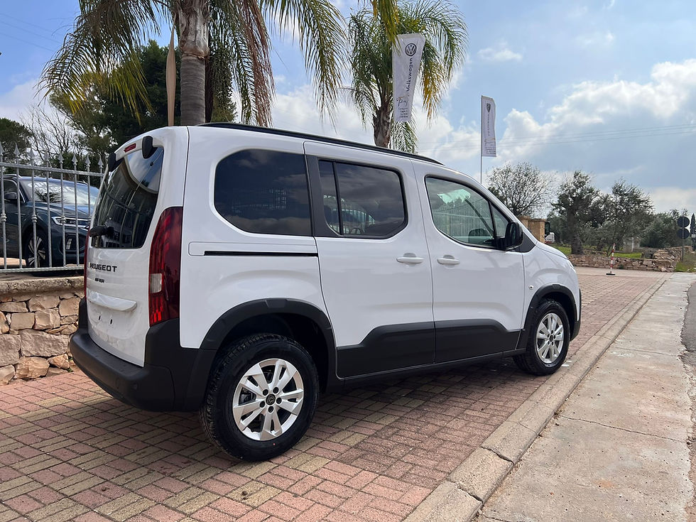 Miniatura: NEW PEUGEOT RIFTER ALLURE