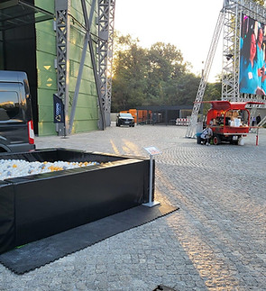 Bällebad auf Stadtfest, Straßenfest