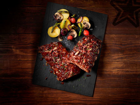 Foster´s Hollywood presenta sus nuevas Costillas Ibéricas gourmet “Black Label”