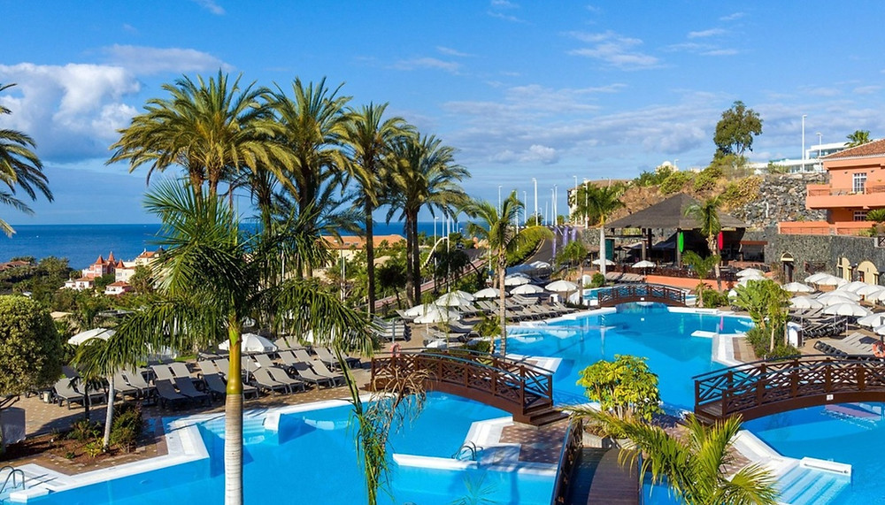https://www.hotelbreak.com/