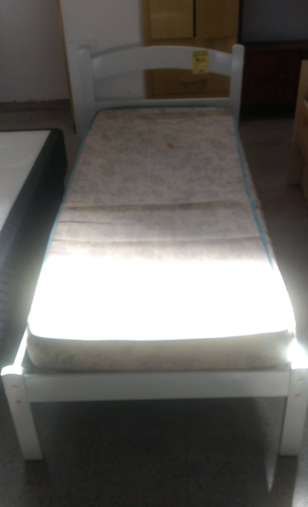 Cama com Colchão