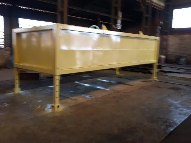 container-lock tanks8