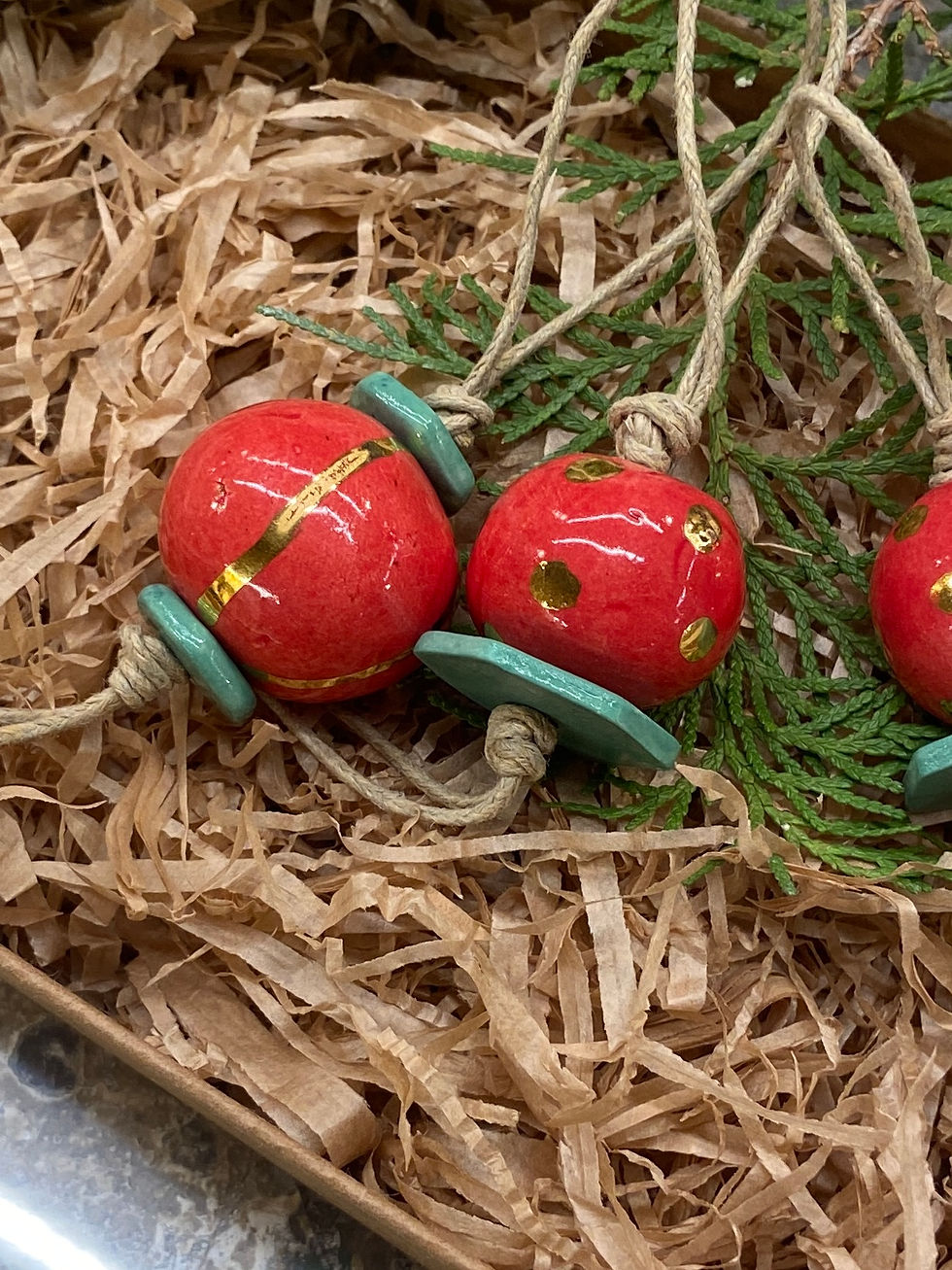 Miniatura: Set di tre Decorazioni rosse con oro