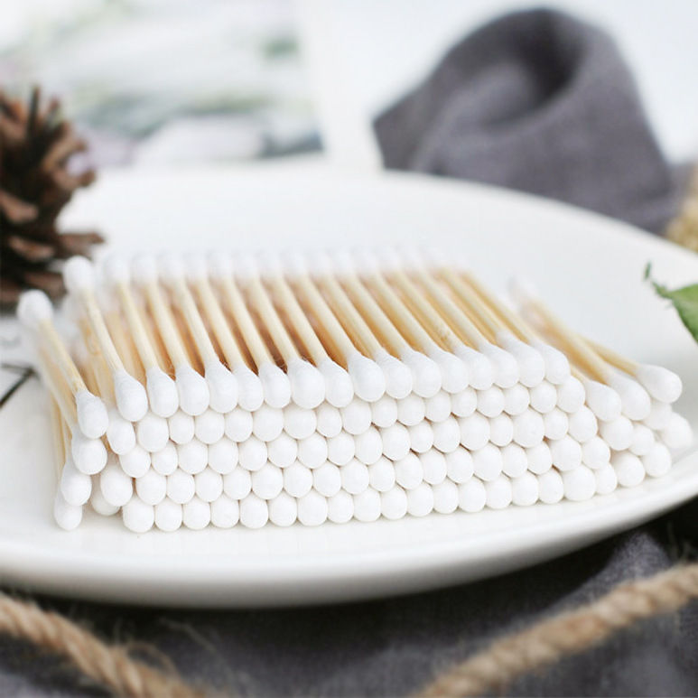 Thumbnail: White cotton swabs on a plate