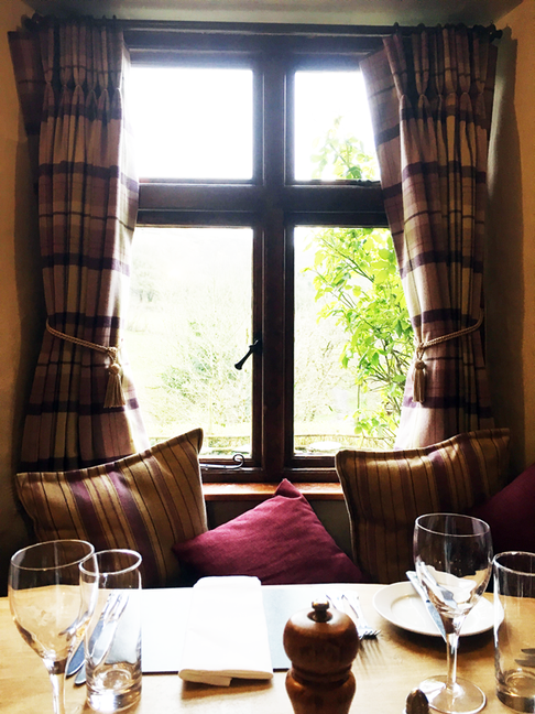 Curtains-and-Cushions-at-Tarr-Farm.png