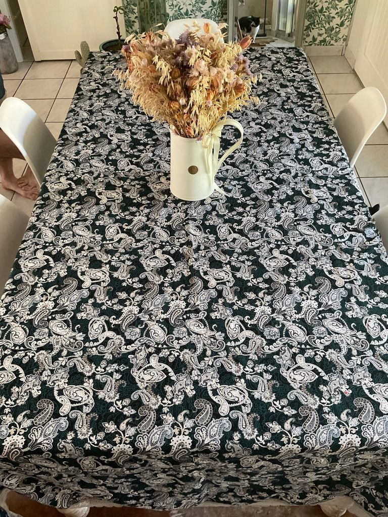 Nappe à motif baroque