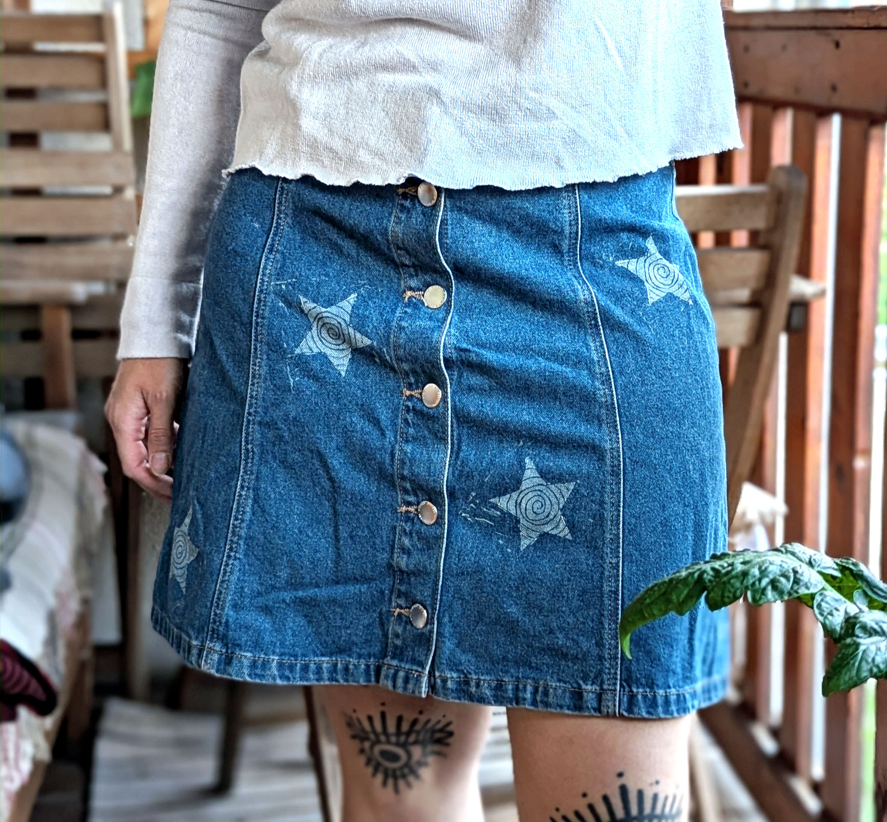 Bedruckter Jeansrock mit Sternen