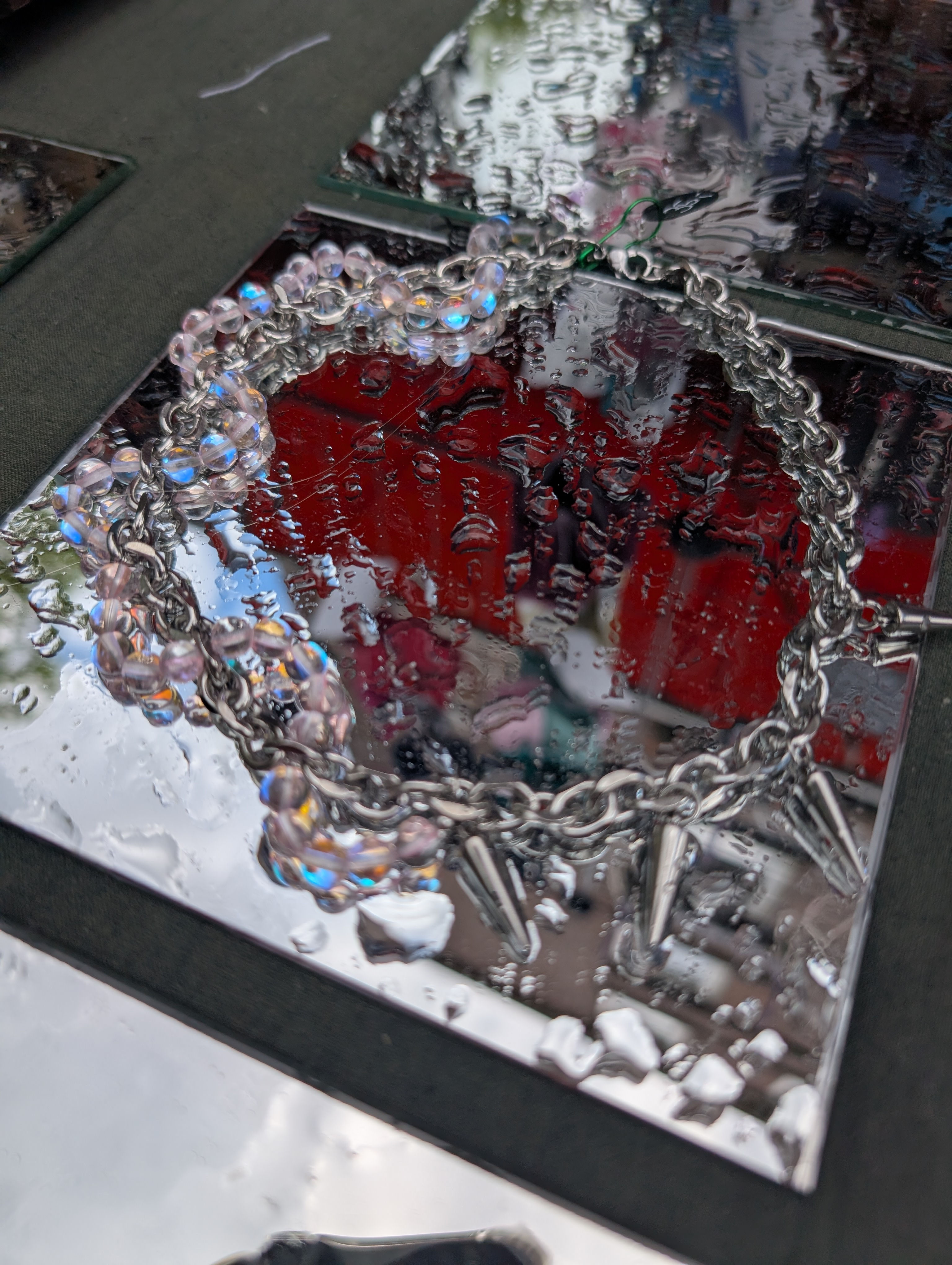 Edelstahl Choker mit Glasperlen und Spikes  