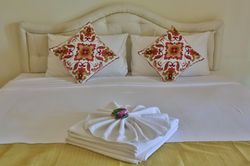 Atsumi resort bed