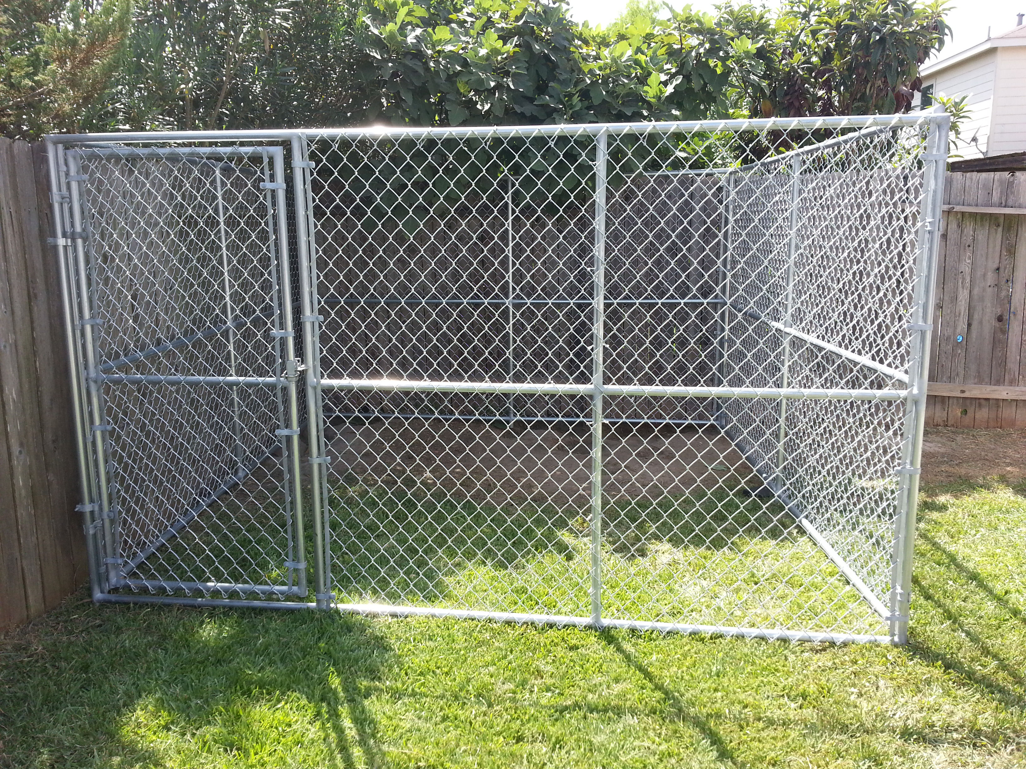 10 x10 x 6 kennel