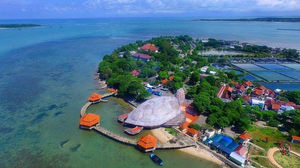 Sejarah Atau Mitos Pantai Kartini Di Jepara