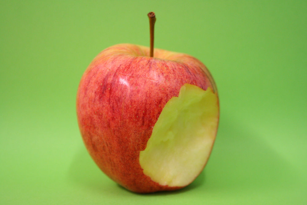 Apples the good, the bad & the ugly truth