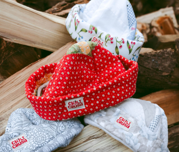 STRAWBERRY BEANIE (L)