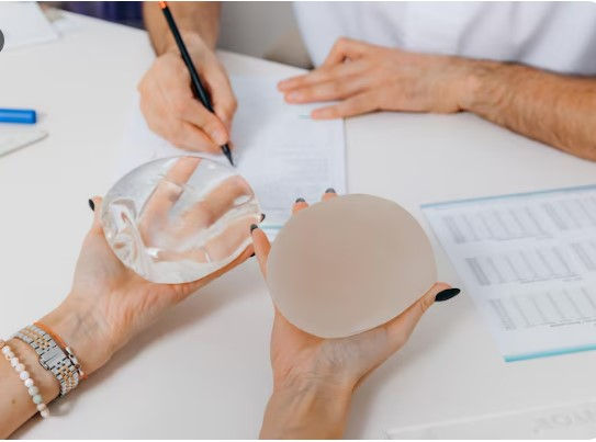 Round vs Teardrop Breast Implants: How to Choose the Right Shape