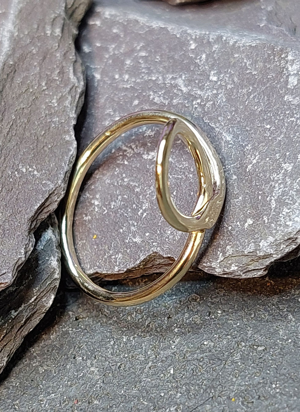 Thumbnail: 9ct Yellow Gold Hoop ring