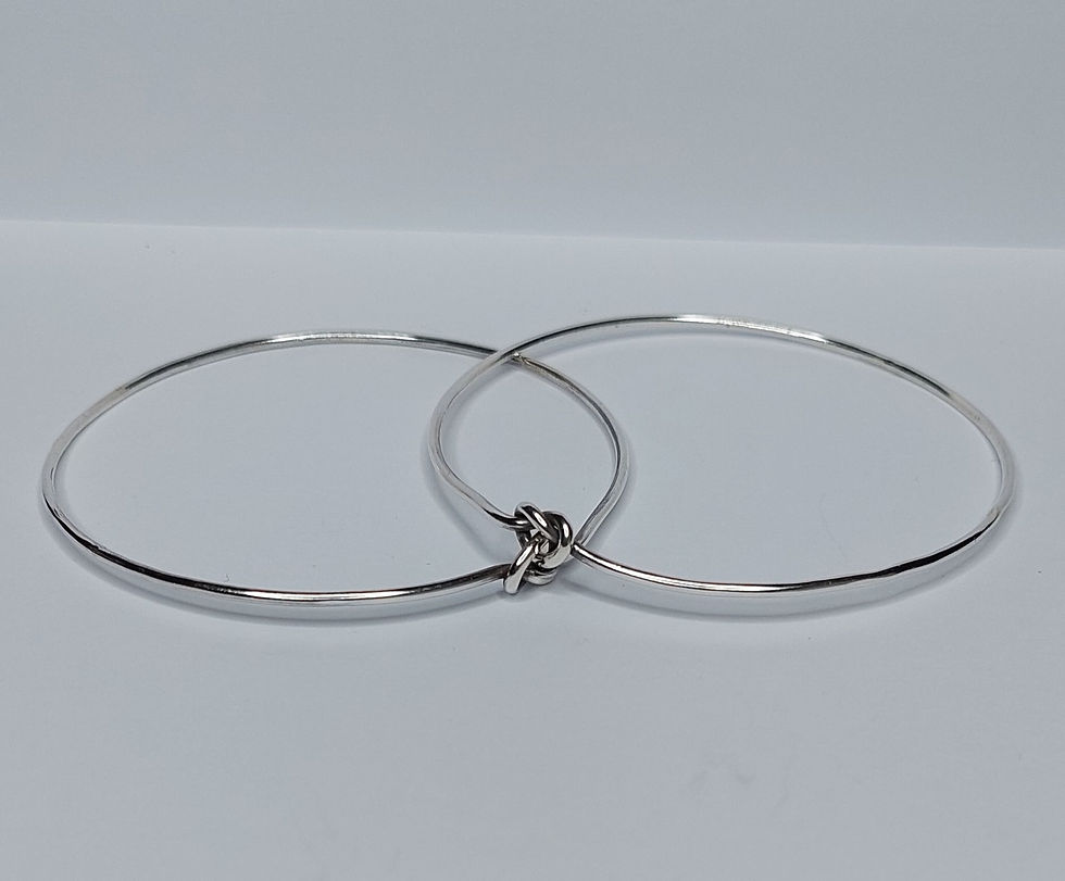 Thumbnail: Sterling Silver Signature Devotion Knot Bangle