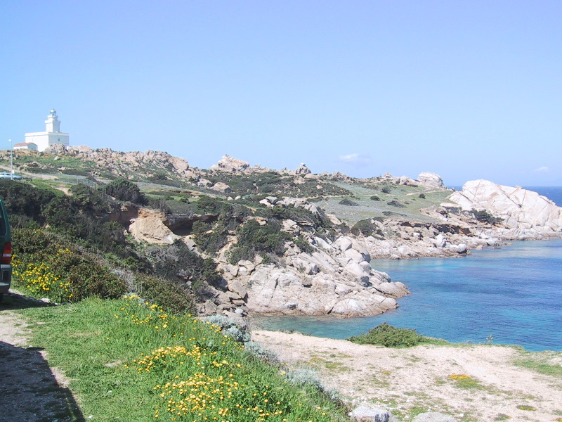 y04040480capotesta.jpg