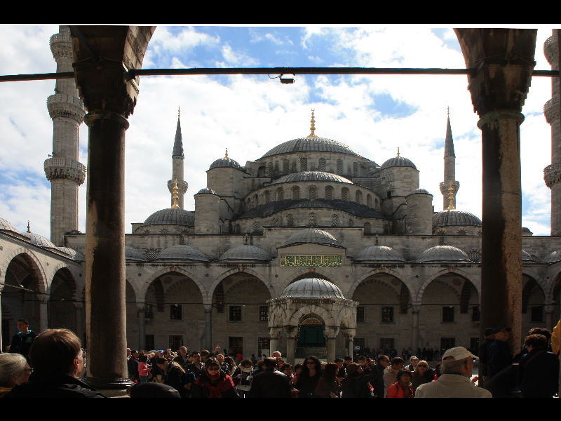 y2013100062istanbul.jpg