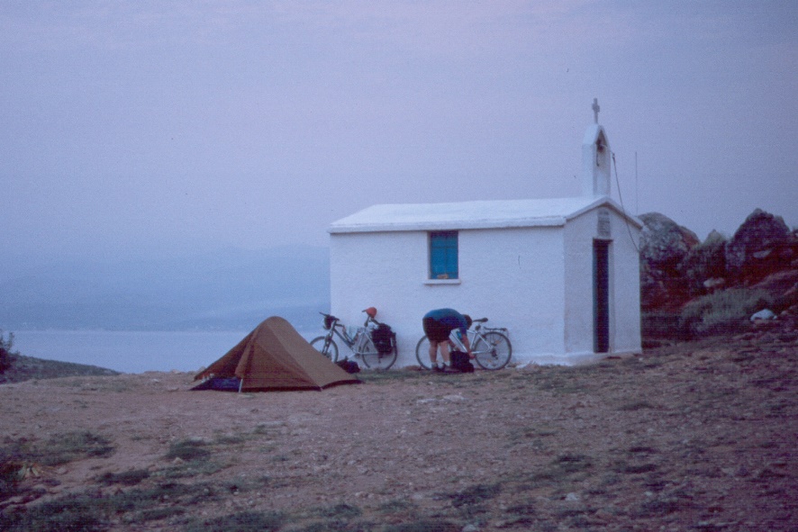 y9905313agiairini.jpg