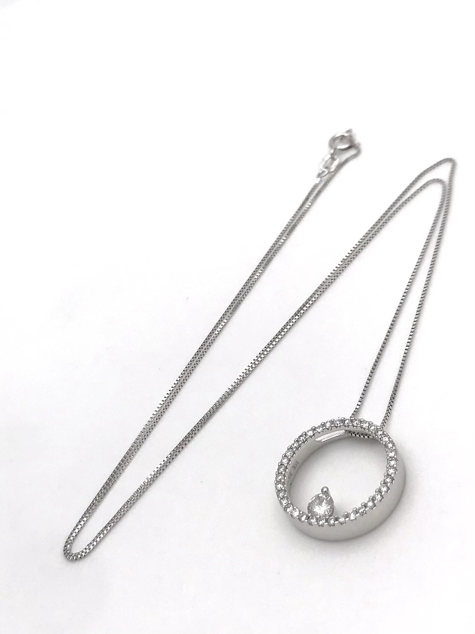Thumbnail: 14kt White Gold .70ct(tw) Diamond Necklace 20”