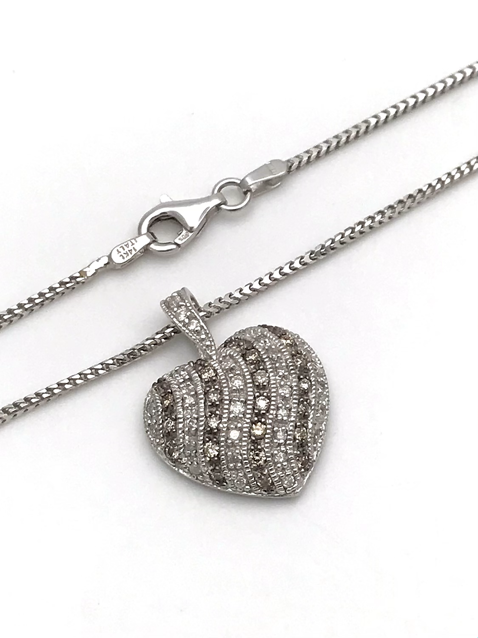 Thumbnail: 14kt White Gold 1.00ct(tw) Diamond Heart Necklace 16”