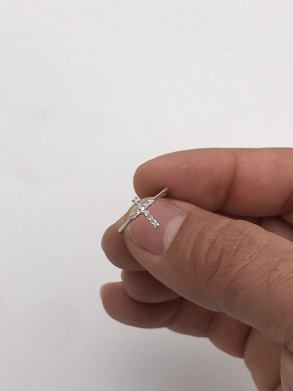Thumbnail: 14kt White Gold .15pts Diamond Cross Ring