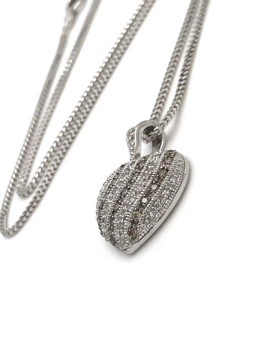 Thumbnail: 14kt White Gold 1.00ct(tw) Diamond Heart Necklace 16”