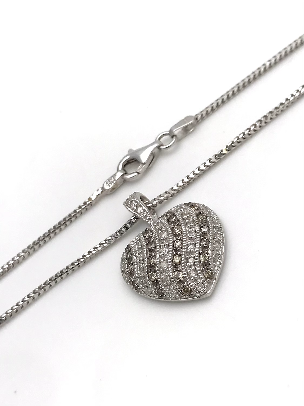Thumbnail: 14kt White Gold 1.00ct(tw) Diamond Heart Necklace 16”
